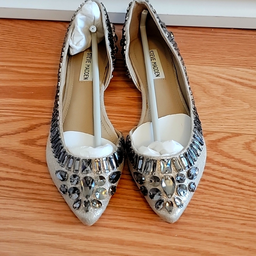 Steve Madden 7.5 silver rhinestone flats